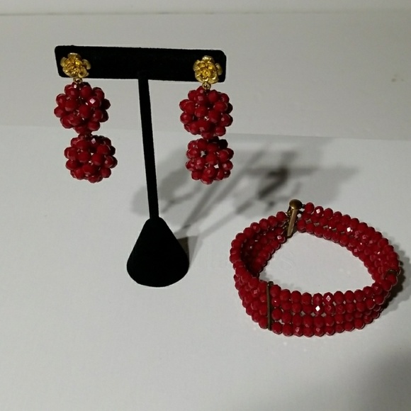 Red 3 piece Jewelry ( necklace,bracelet & earrings - Picture 2 of 8